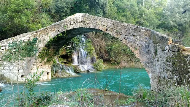 Randonnée au Pont des Tuves près de La Villa Jasmin Montauroux