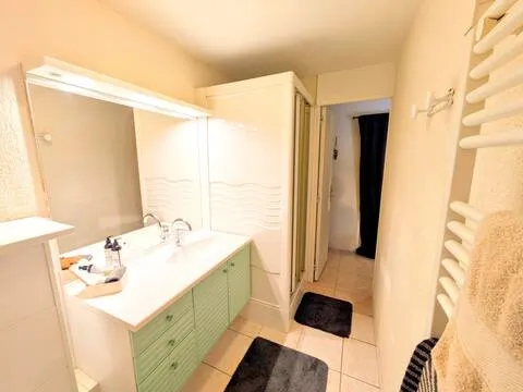 Salle de bain côté oliviers